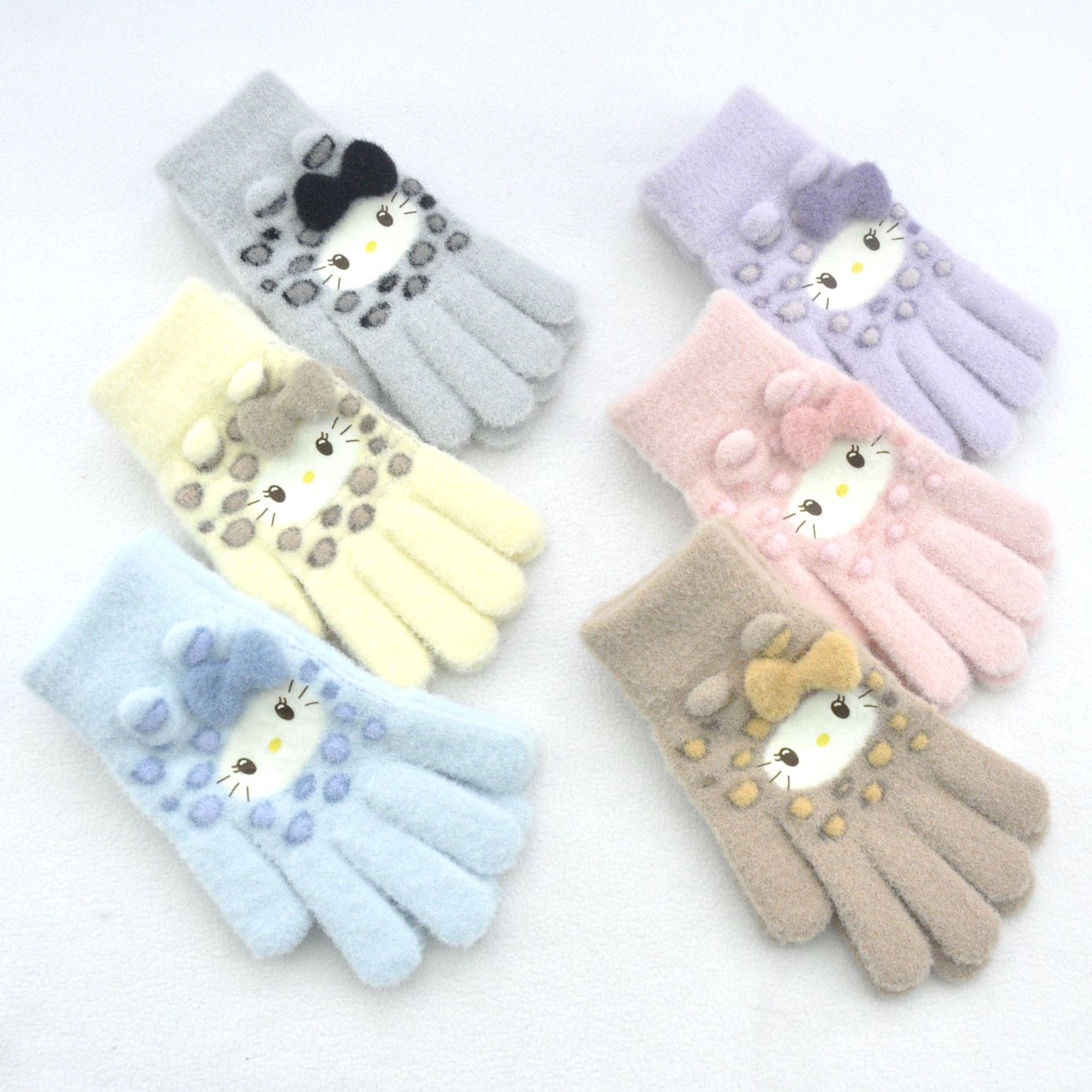 New plush and thickened jacquard knitted gloves for cute little cats, windproof cycling gloves and touch screen student gloves Specification image