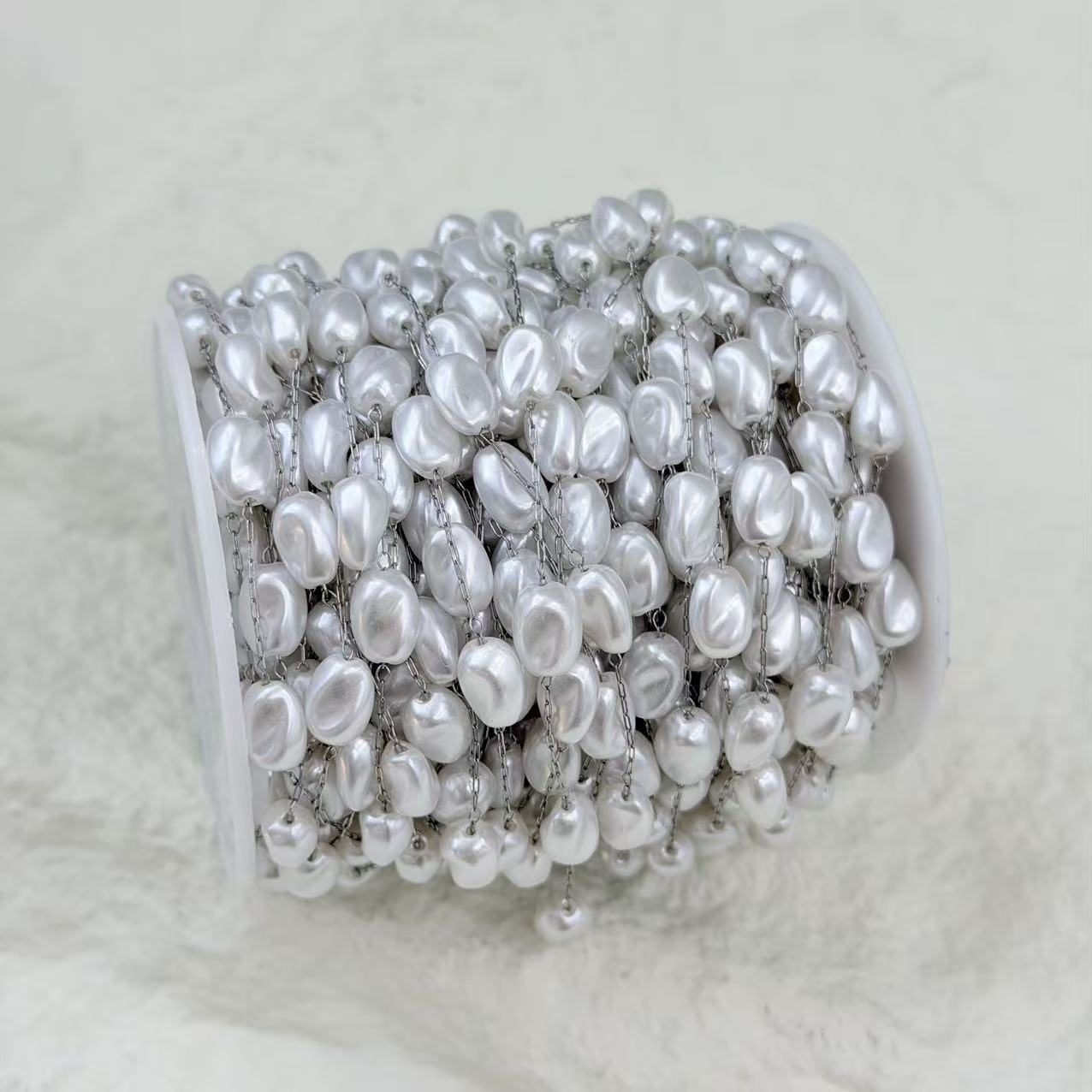 Cross-border light lujo blanco heterocality twist 7 holes pearl chain hecho a mano diy collar pulsera material accesorios accesorios venta al por mayor details Picture