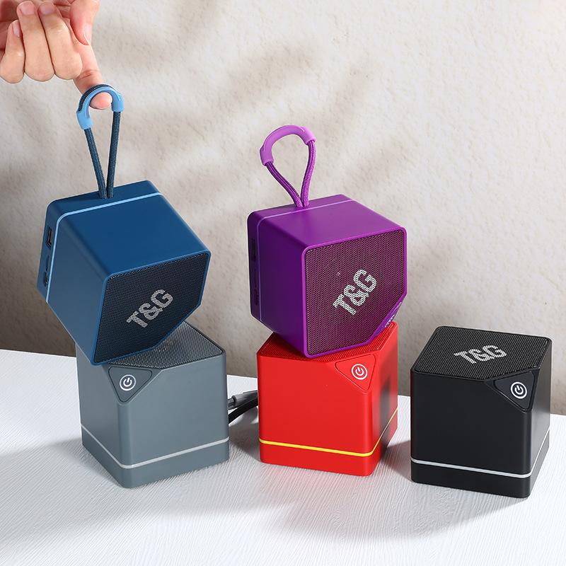 Nuevo tg688 transfronterizo de comercio electrónico cuadrado bluetooth speaker tws insert card fm radio portátil mini regalo audio