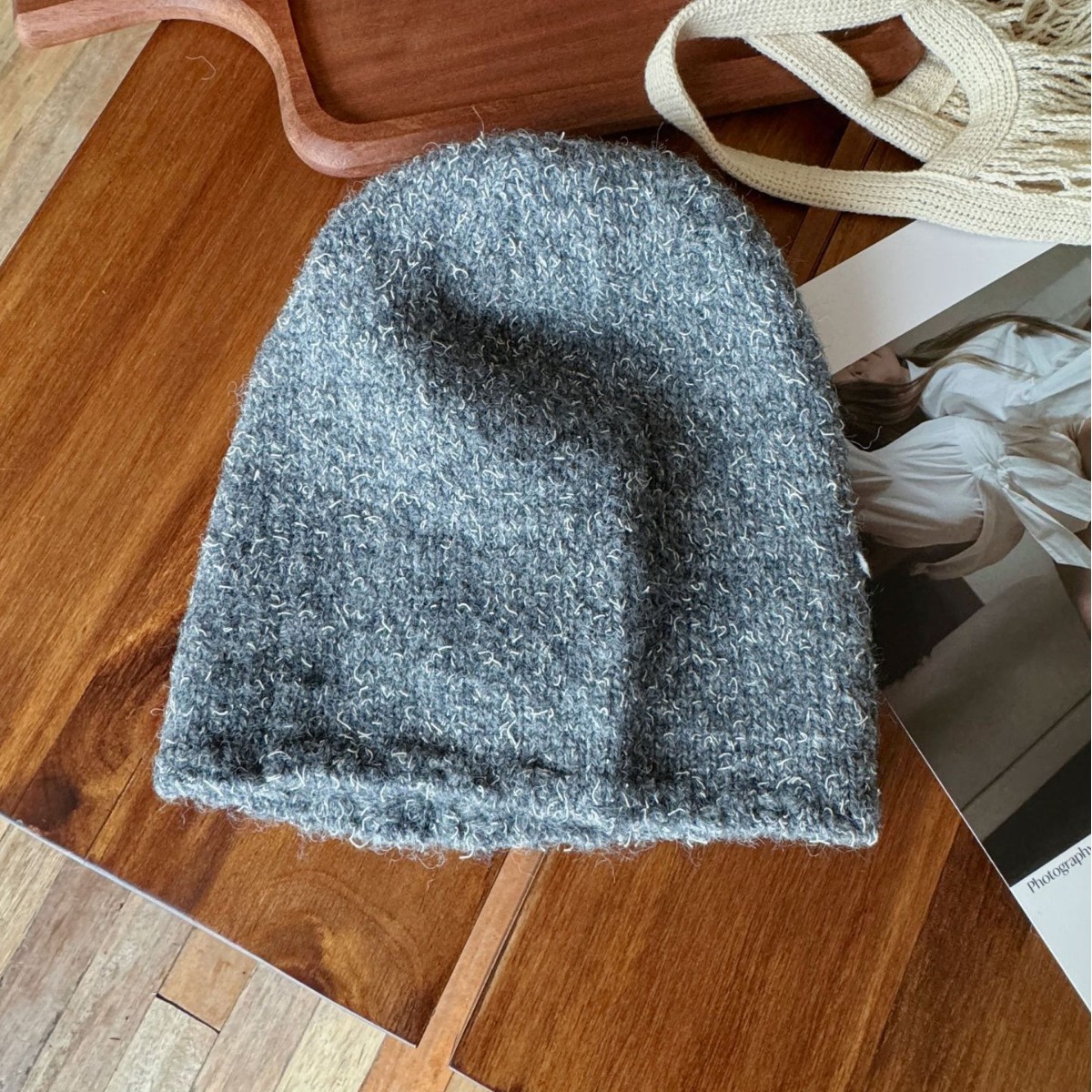 The star-style cold hat for autumn and winter, the chanel-style knitted hat, is fashionable and versatile, and can show off your face. The small bun hat is trendy and sweet Application Scenario