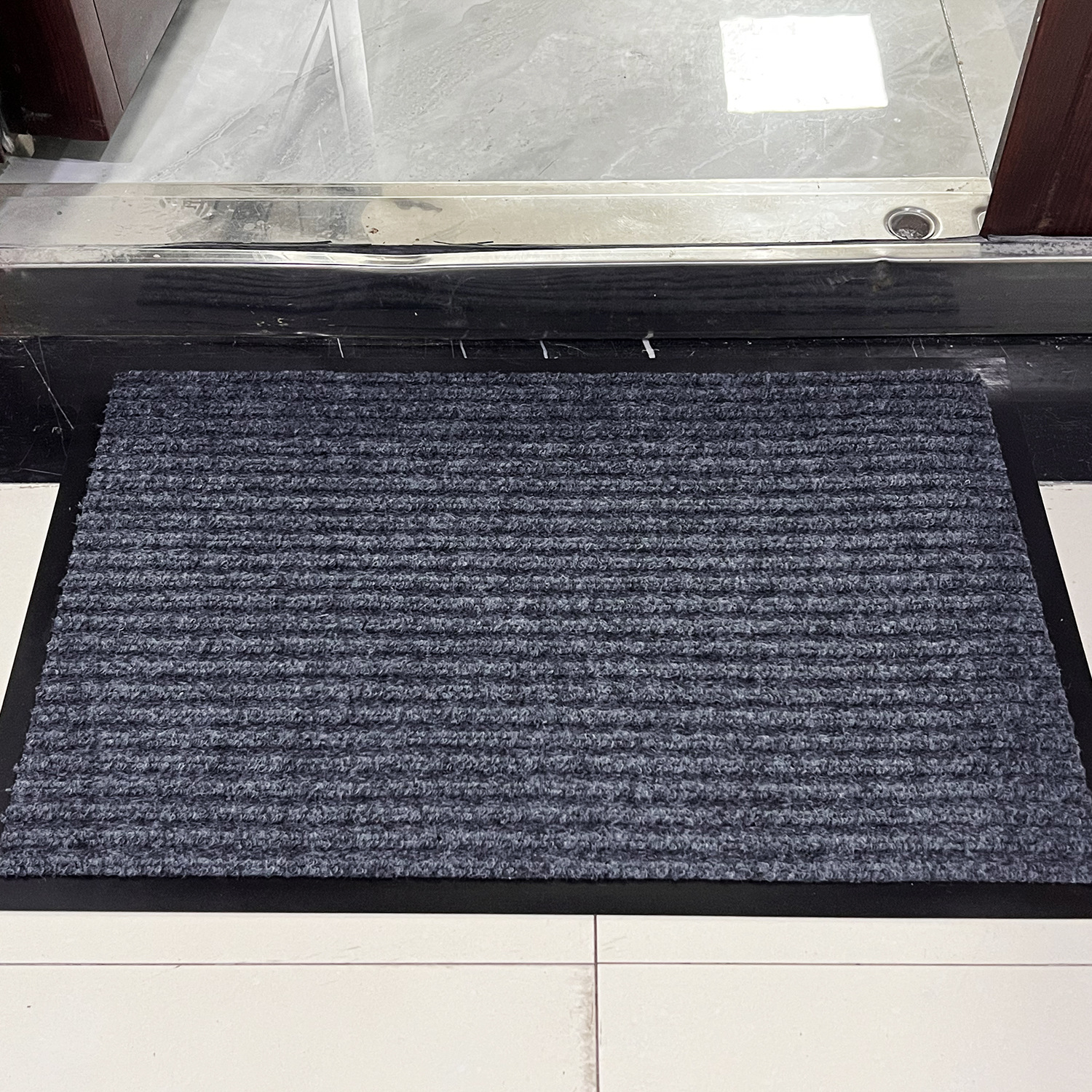 Cross-border wholesale double-striped floor MATS, simple household entrance door mud-removing floor MATS, easy-to-clean floor MATS for outdoor doorways details Picture