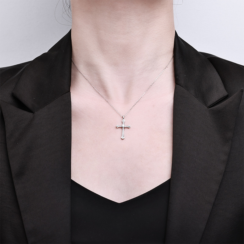 Zhuoheng Jewelry European and American S925 sterling silver cross pendant Necklace, ebay AliExpress collarbone chain, Christmas accessories wholesale, Mosan