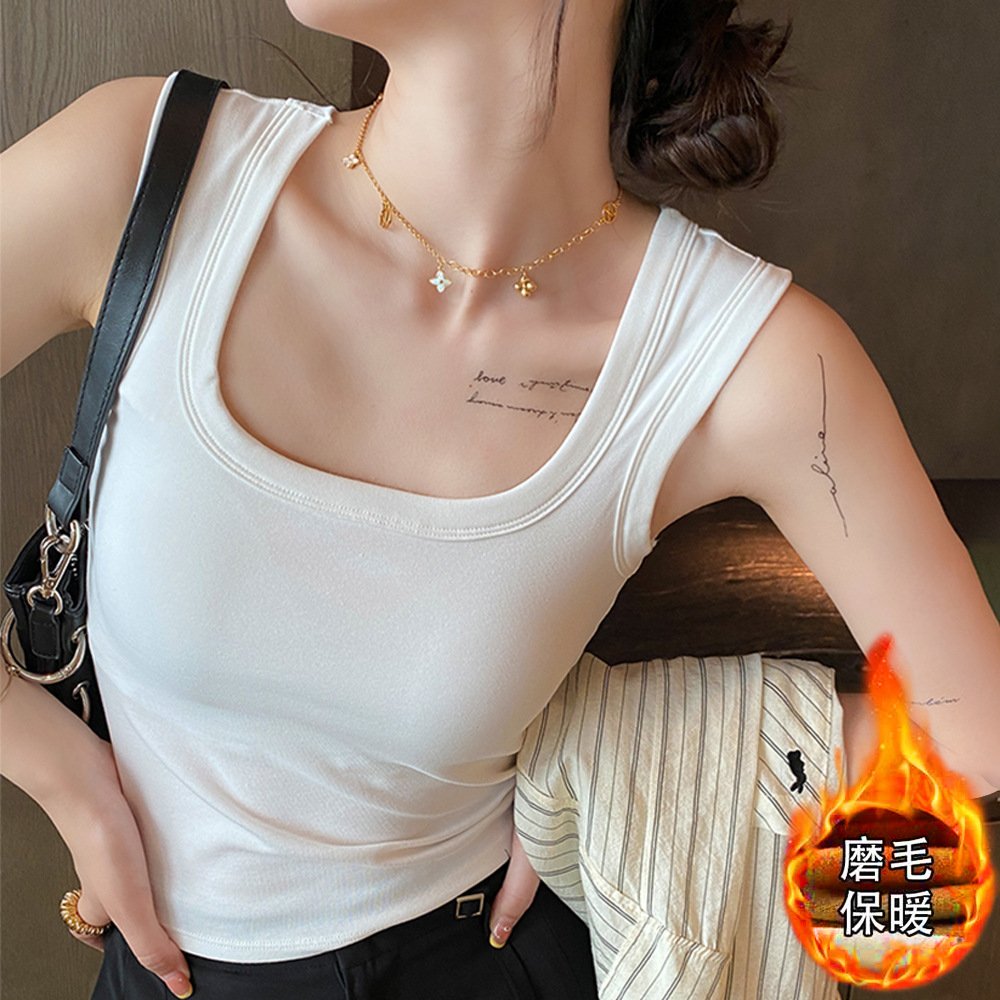For autumn and winter, wear a Korean-style fleece, warm, brushed, wide-shoulder, backrest lingerie with a base layer, a slim sleeveless, muscular, square-neck top details Picture