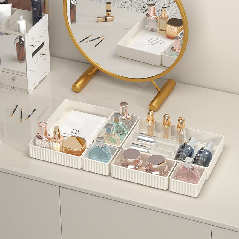 溢溢购桌面化妆品收纳盒梳妆台抽屉内置护肤品口红香水分隔整理盒