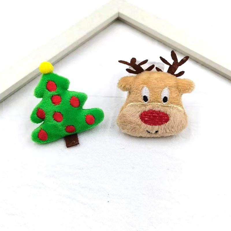 Christmas plush cartoon dolls, Santa Claus, reindeer brooches, socks, bags, accessories and accessories for foreign trade details Picture