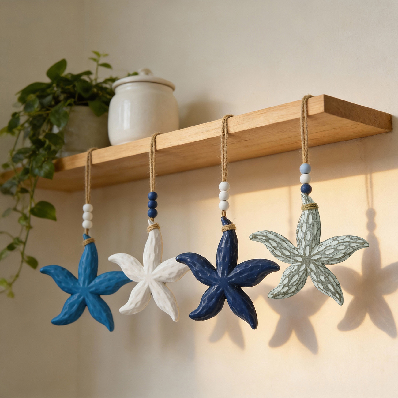 Mediterrenean-style wall decoration, wooden starfish pendants, door curtains, and romantic ocean-style wall decorations for the entrance hall Application Scenario