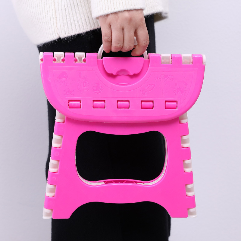 Portable thickened stool, children's stool, folding stool, fishing stool, small stool, outdoor plastic low stool, train stool Application Scenario