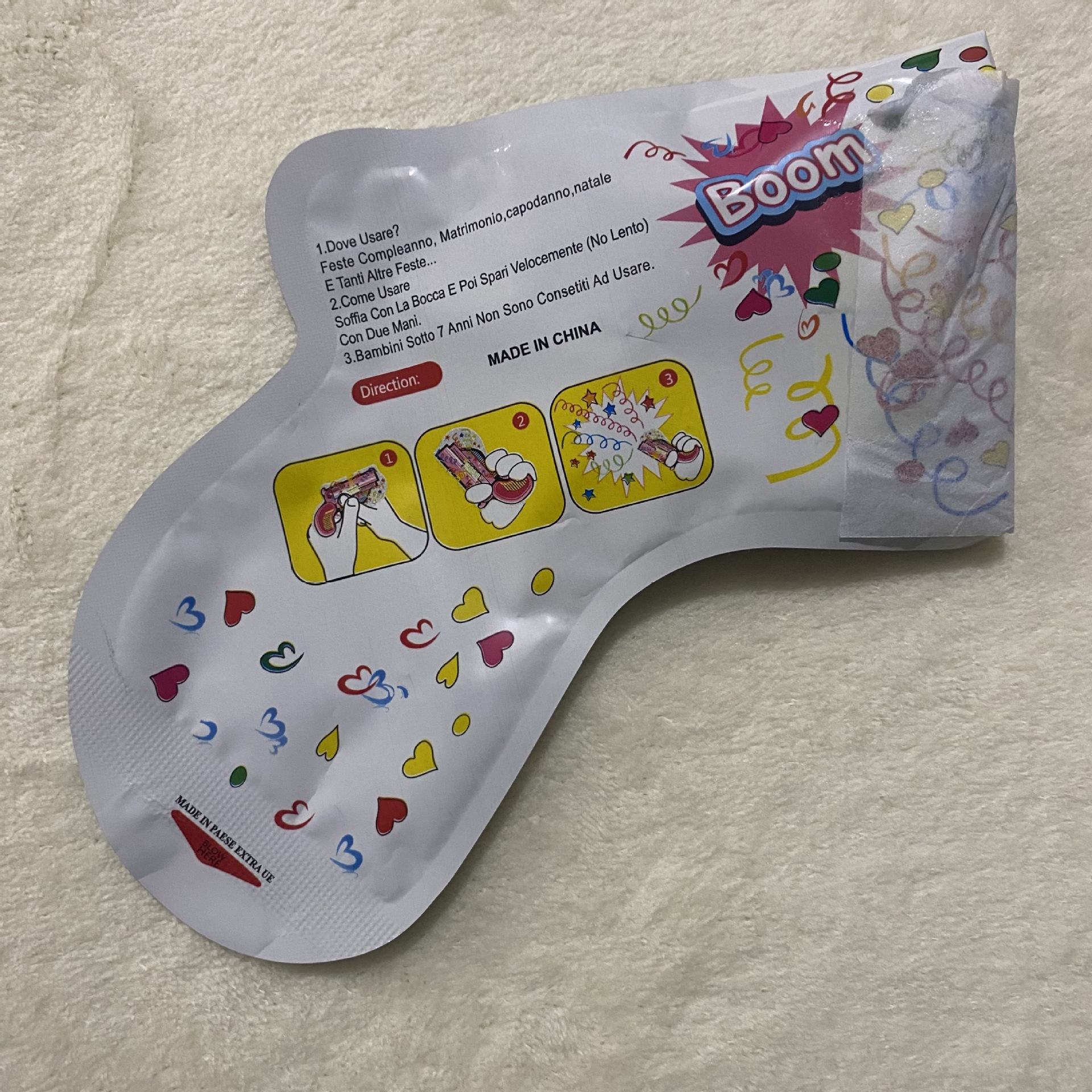 Colorful paper dust water bomb guns, children's toy guns, submachine guns, drop-off guns, colorful shooting, entertainment, safety and fun details Picture