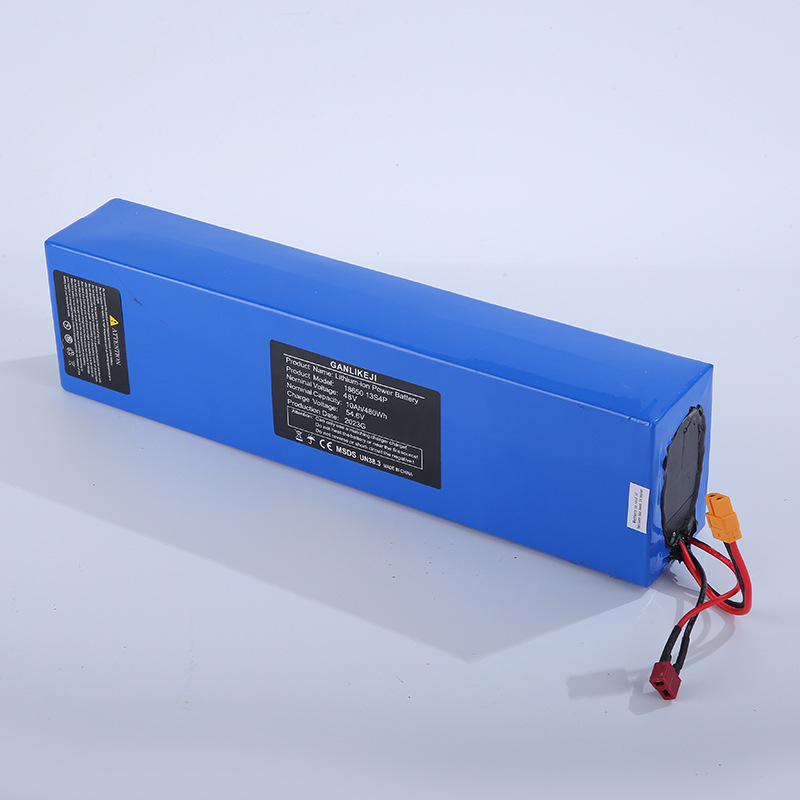 Customized lithium battery cell electric skateboard balanced folding self-driving car, multi-series and multi-parallel lithium battery long range Application Scenario