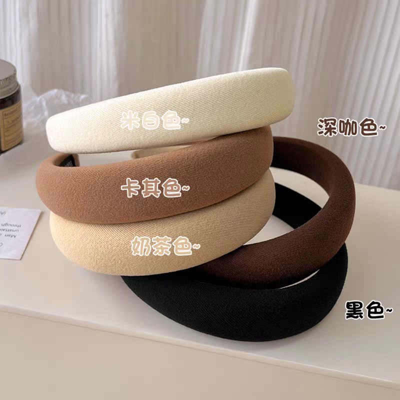The 2025 new style of Liu Yifei's high top satin sponge hairband, high top black hairpin headband for women Application Scenario