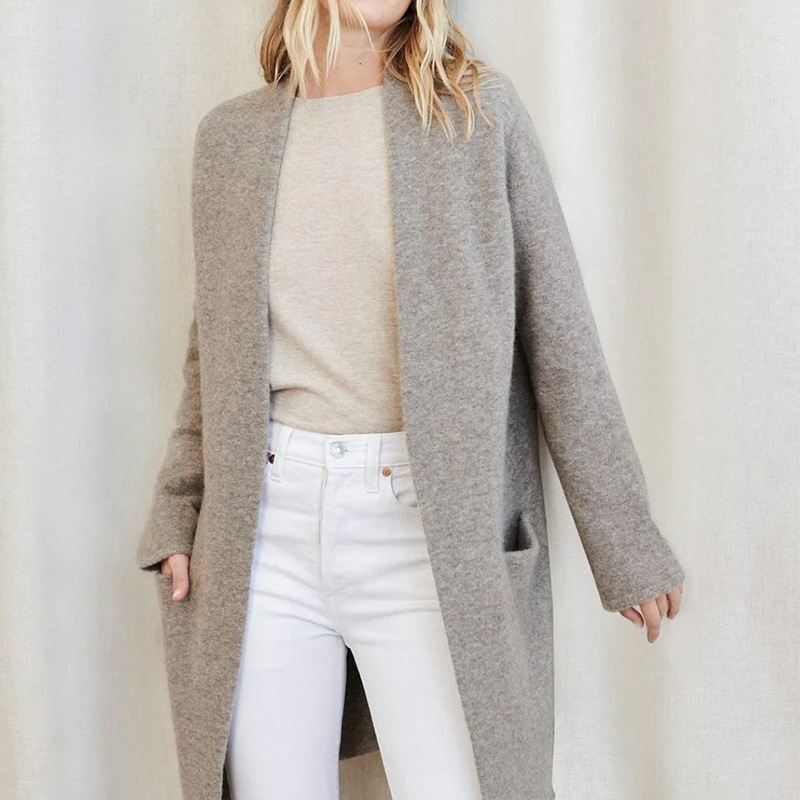 The new Amazon cardigan for the 2025 autumn/winter collection features an elegant and stylish solid-color knitted top for women full figure