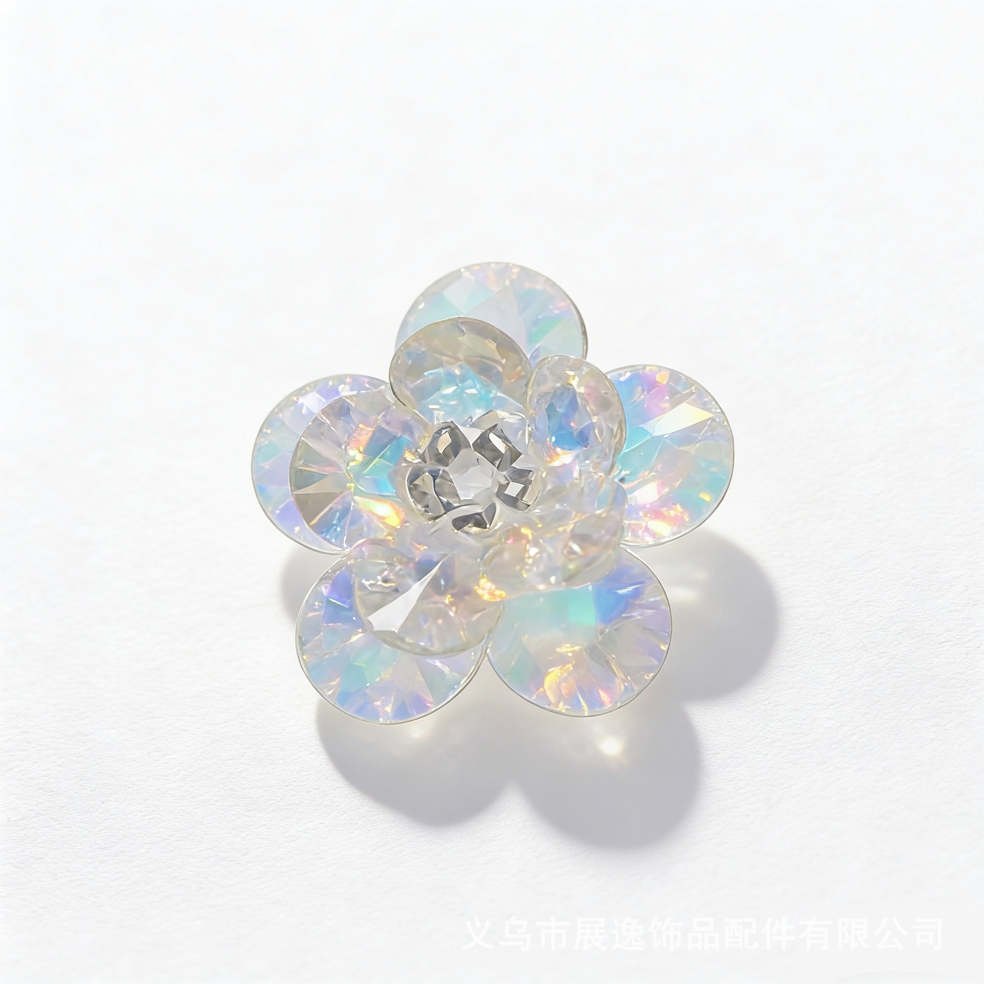 Small crystal flower stud earrings, retro and fashionable, versatile earrings, forest-themed, fresh and elegant earrings, factory wholesale Specification image