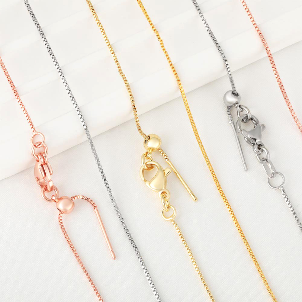 Honglu Cross-border best-selling copper-plated collarbone chain, simple lobster clasp pin type box chain, extended water drop tail chain wholesale Application Scenario