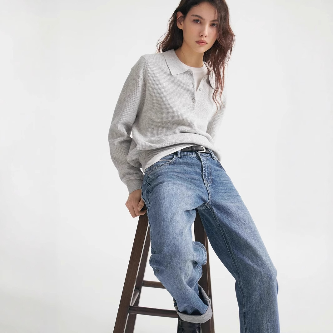 The polo lapel solid-color sweater for women in the 2025 autumn and winter season and the casual European and American style pullover knitted sweater are selling well across borders Application Scenario
