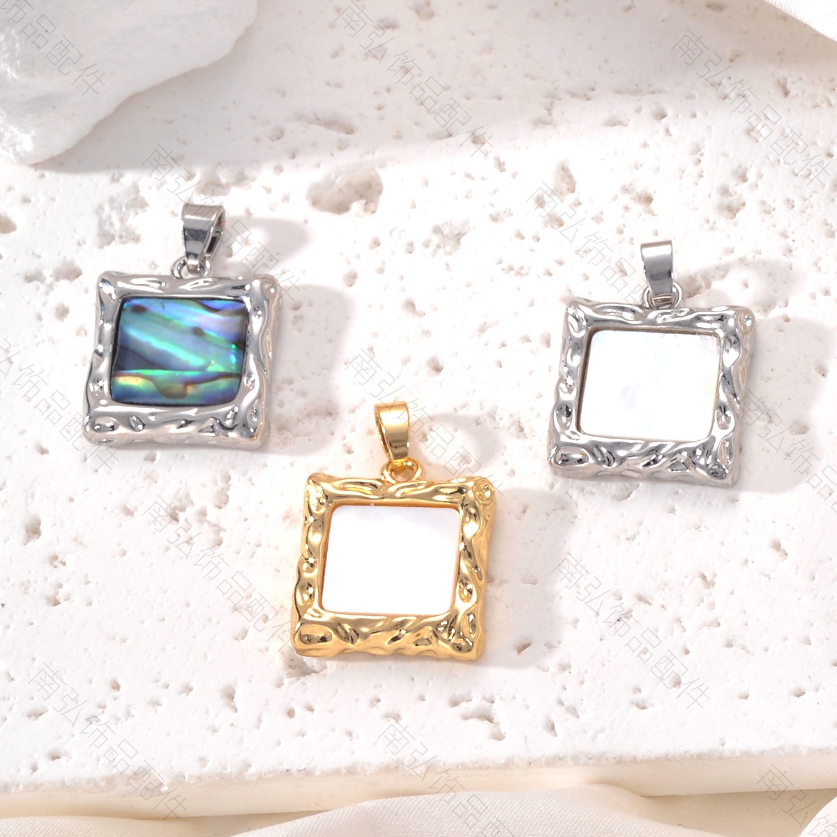 Pearl necklace pendant, copper plated with 18k gold and inlaid with white shell square block, high-end DIY jewelry accessory details Picture
