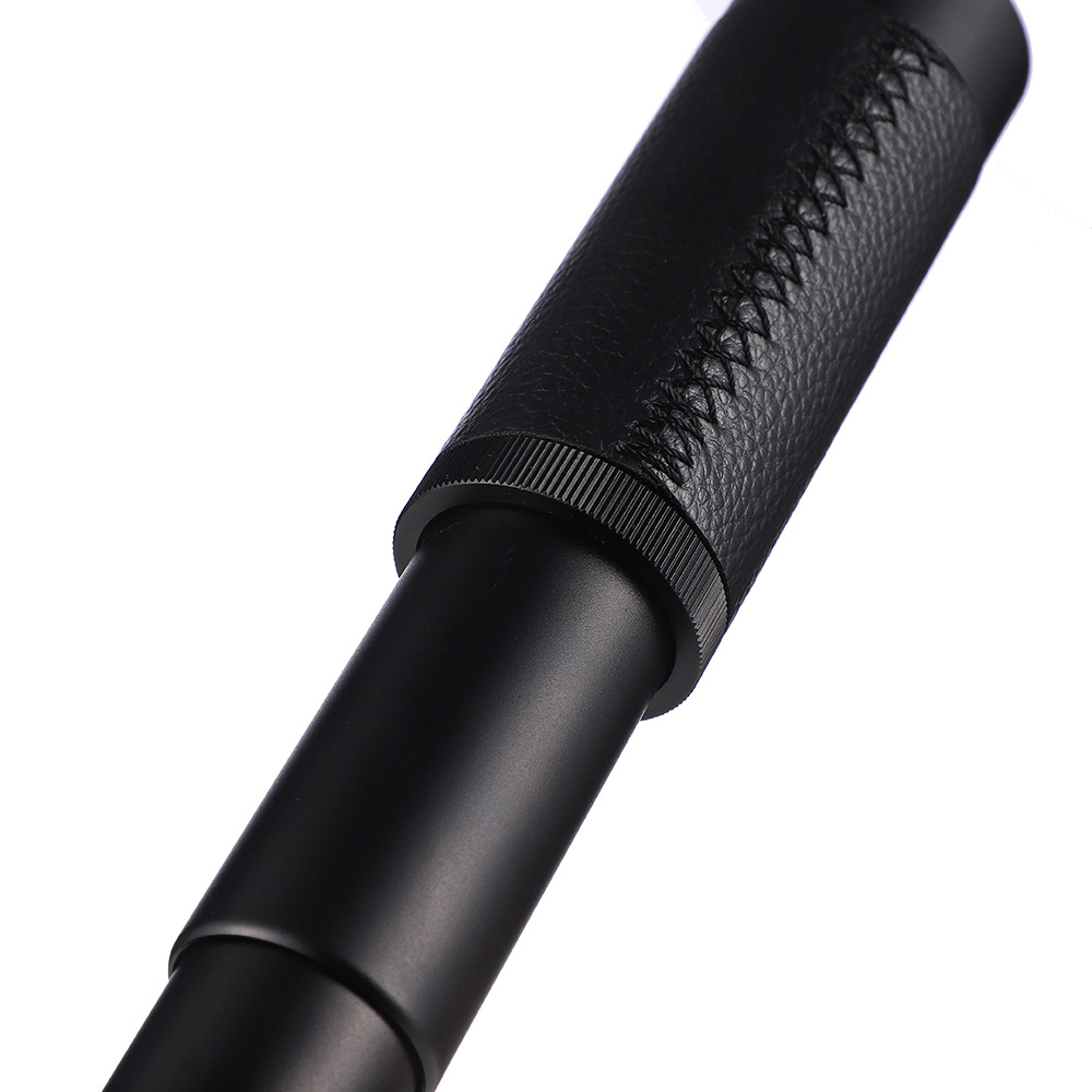 This 25X40 telescopic monocular is a high-definition, high-power portable telescope with an outdoor appearance Application Scenario