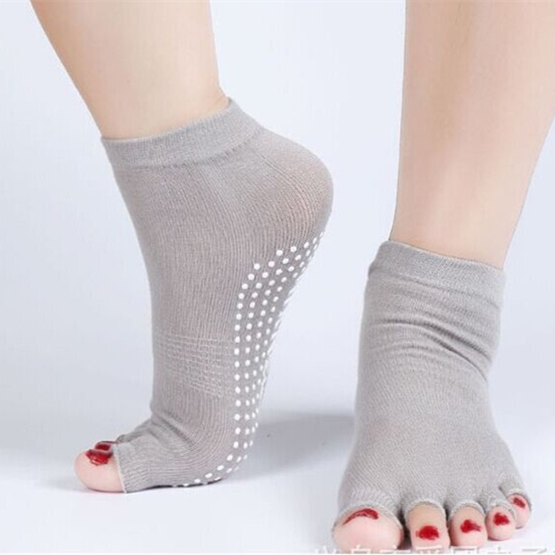 Wholesale pure cotton open-toe yoga five-toed socks, anti-slip men's and women's five-toed socks, all-cotton short tube half finger for export Specification image