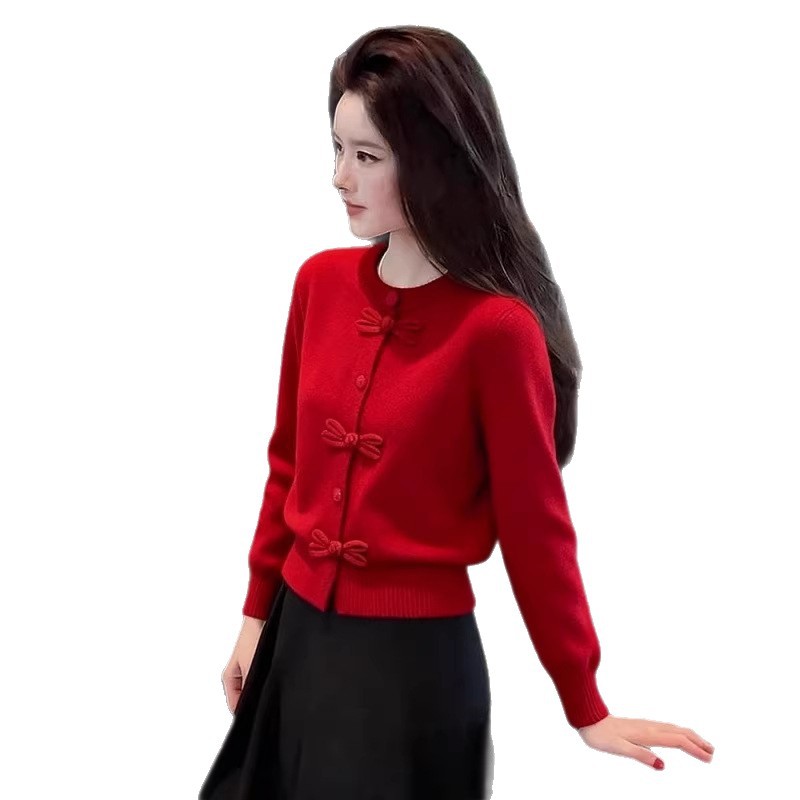 Red Christmas sweater for women 2026 new style for winter wear. A stunning and beautiful little top for petite people Item Picture