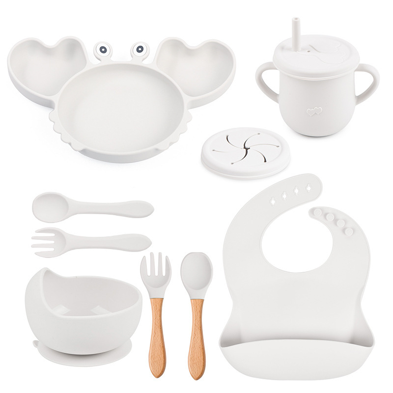 Cross-border baby food silicone crab tableware set, children's silicone suction cup bowl, baby spoon integrated plate Application Scenario