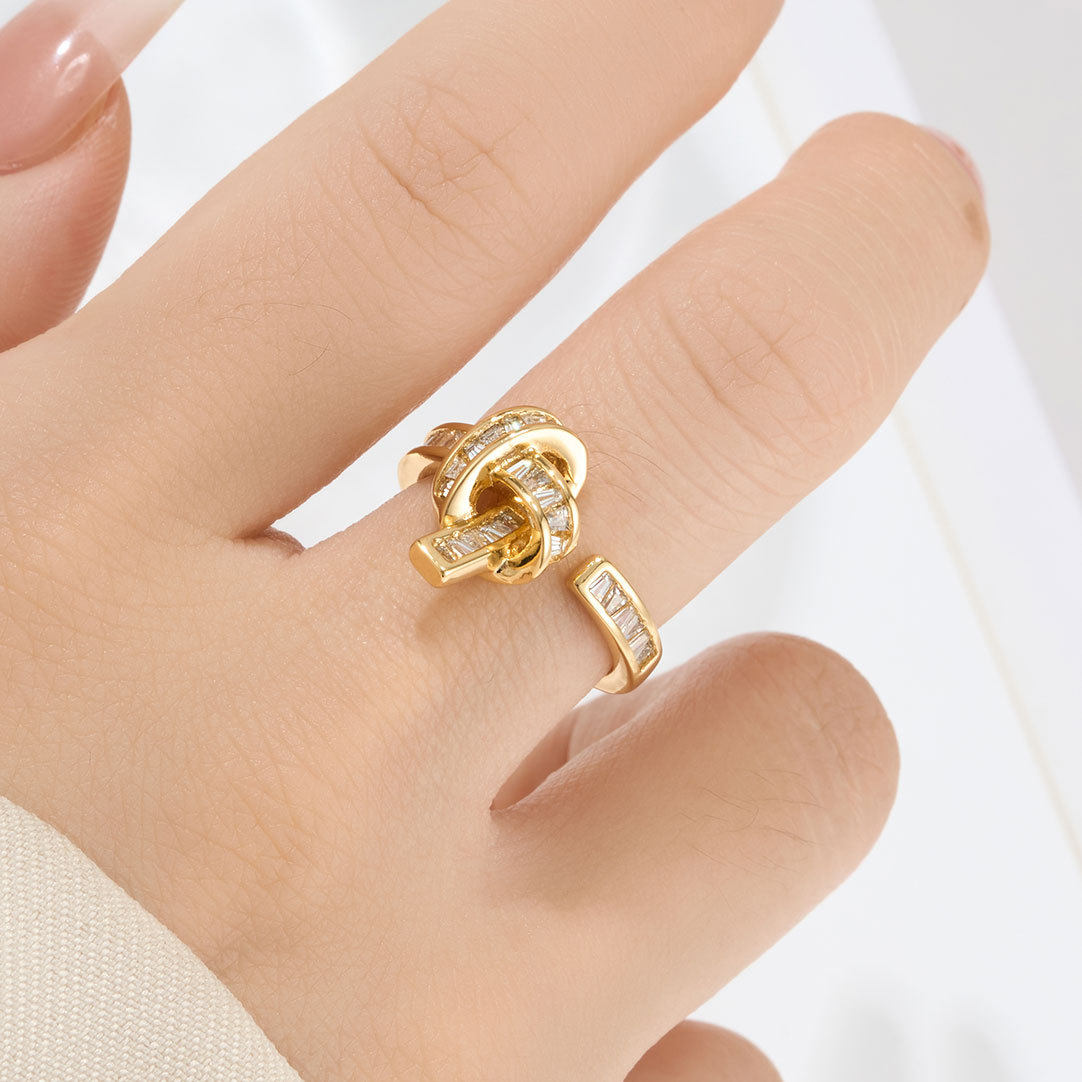 Origen fábrica de lujo ligero sensación avanzada cuerda nudo anillo de apertura aleación de cobre oro verdadero chapado con zirconia anillo de dedo índice ajustable details Picture
