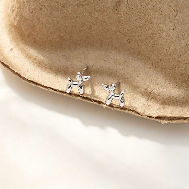 耳钉/四爪耳钉/饰品/ccb/耳钉合成锆石产品图