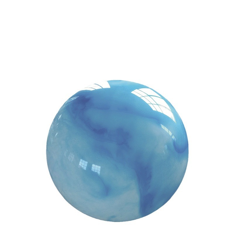 玩具充气球沙滩球儿童早教游泳水球塑料球水上小孩戏水彩色云彩球白底实物图