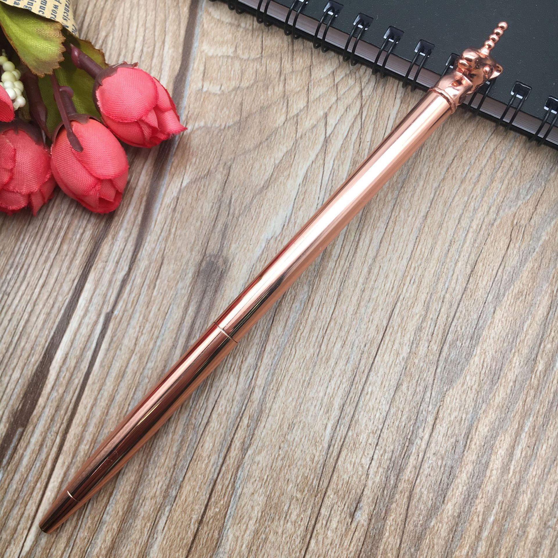 Beast head ballpoint pen, animal head metal pen, stationery advertising pen, student pen details Picture