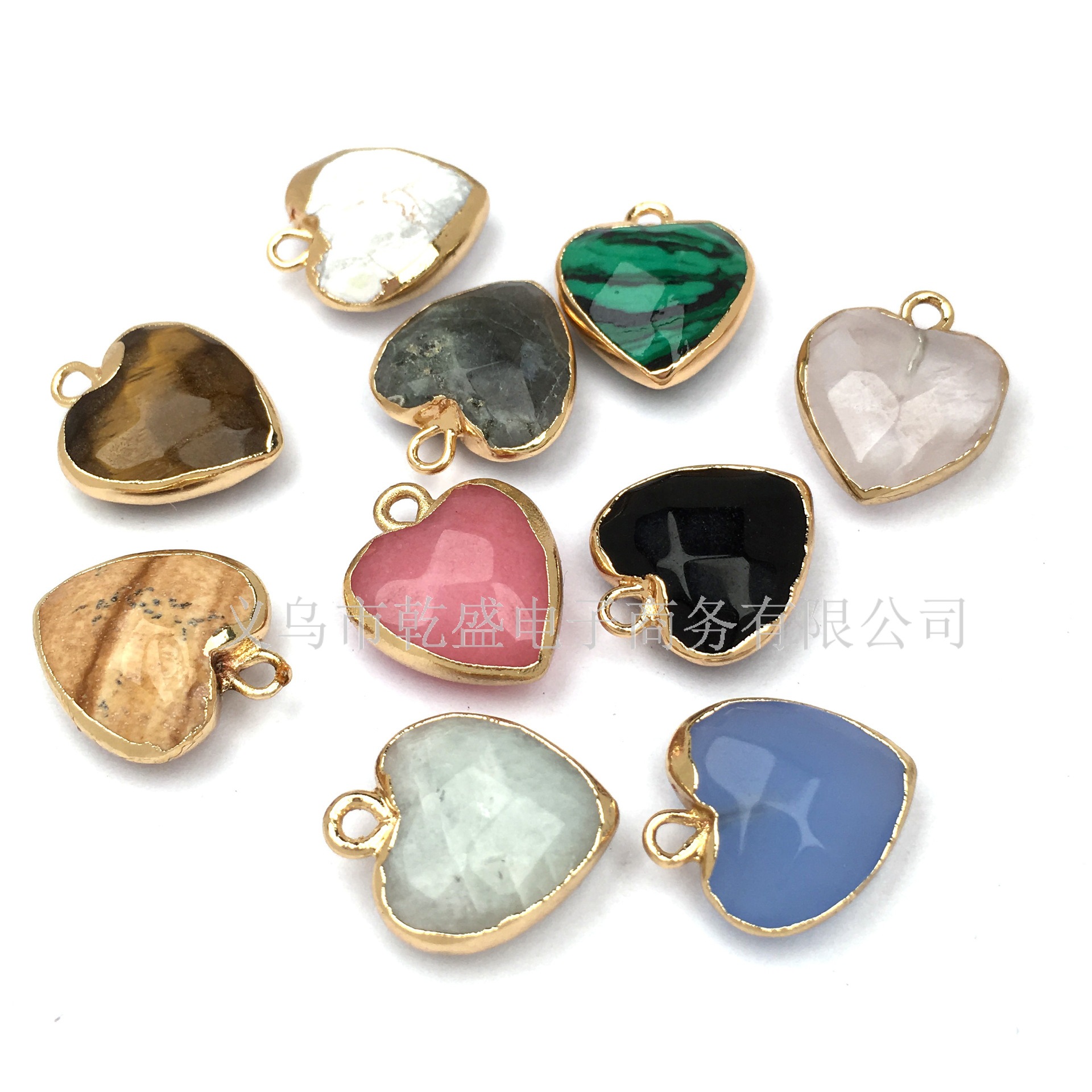 Exquisite and versatile pendant, heart-shaped cut semi-precious stone pendant with gold edge, simple and elegant DIY necklace accessory pendant details Picture