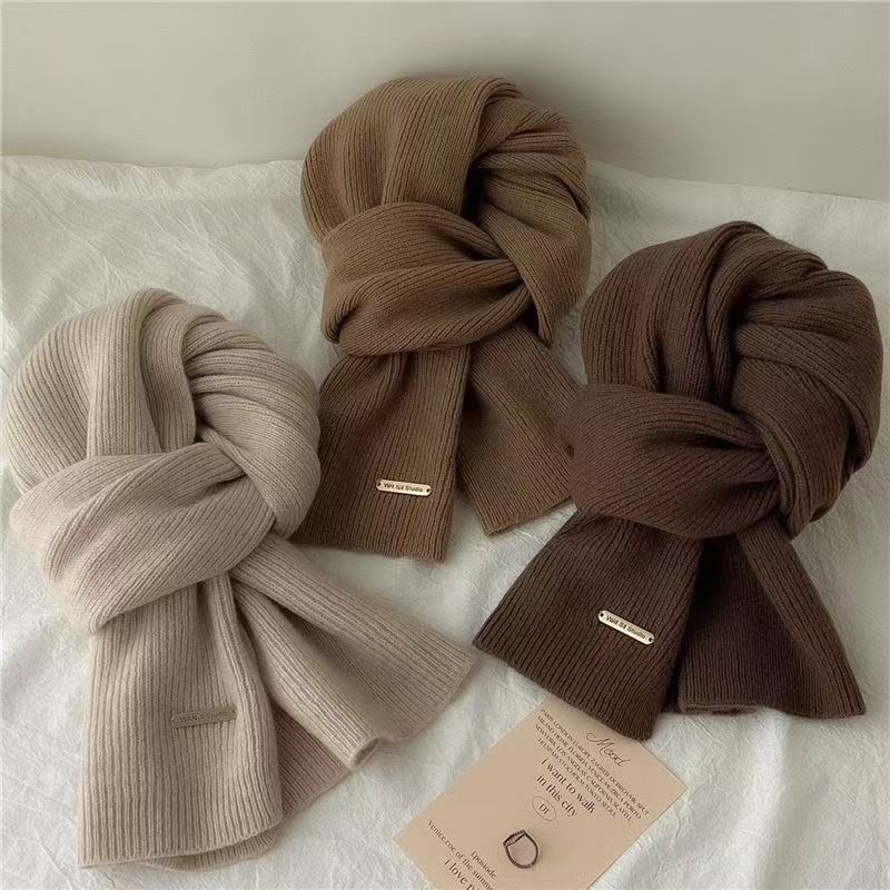 One-piece consignment New Year's Ankela red checkered scarf, winter atmosphere, versatile women's cashmere hand feel scarf, warm shawl, wholesale from street stalls Application Scenario