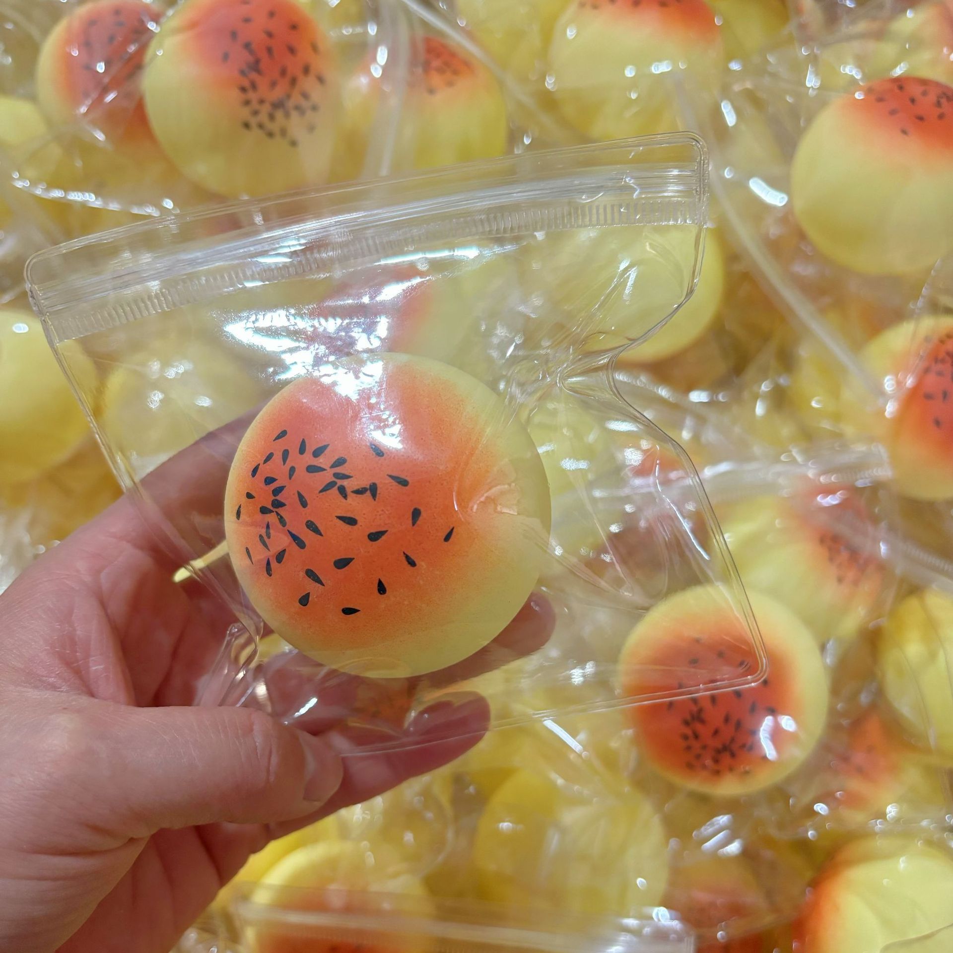 超软烂泥感流体蛋黄酥学生发泄神器玩具批发细节图