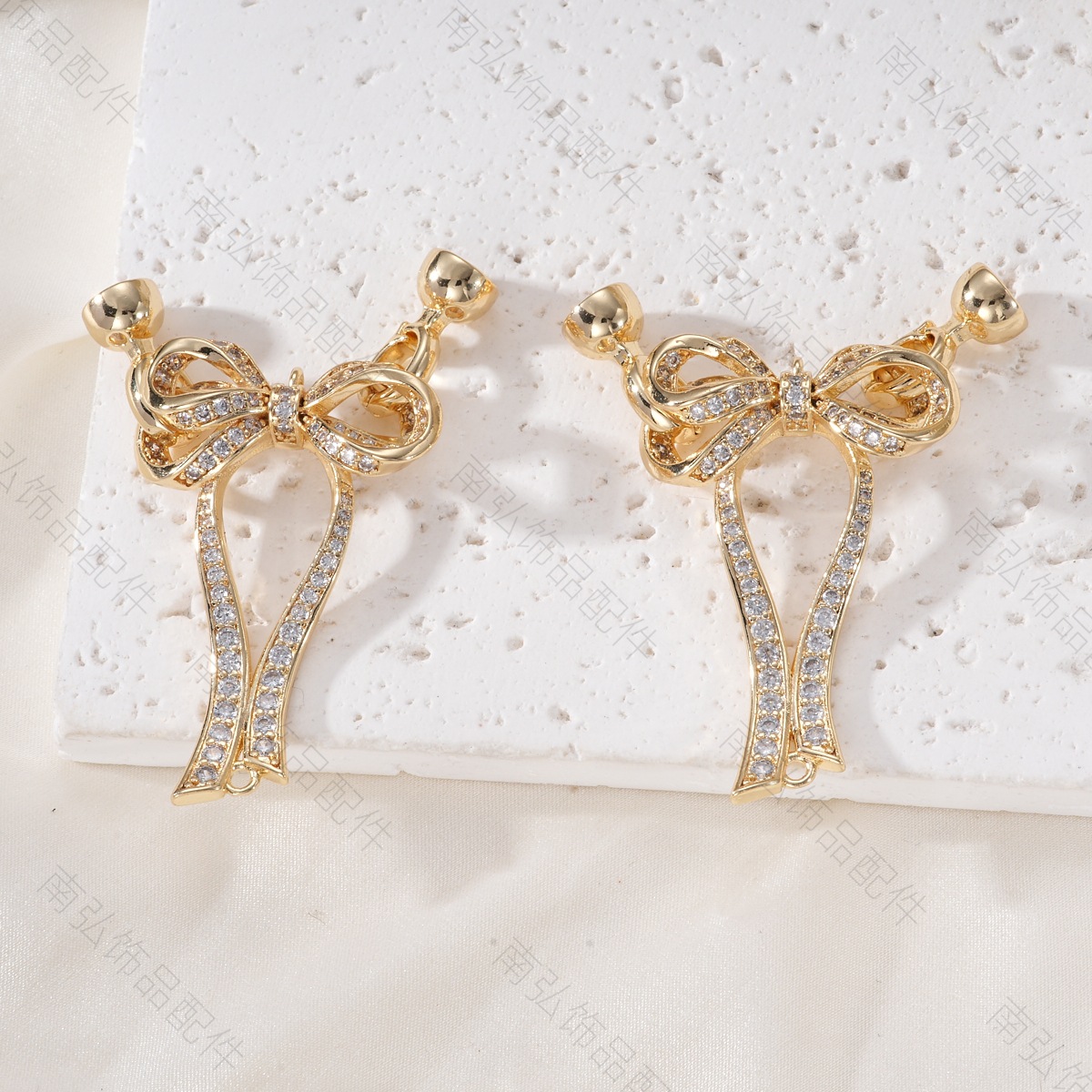 18k color-preserving copper plated with real gold pearl necklace, zirconium bow, sweater chain, tassel, universal buckle DIY accessory details Picture
