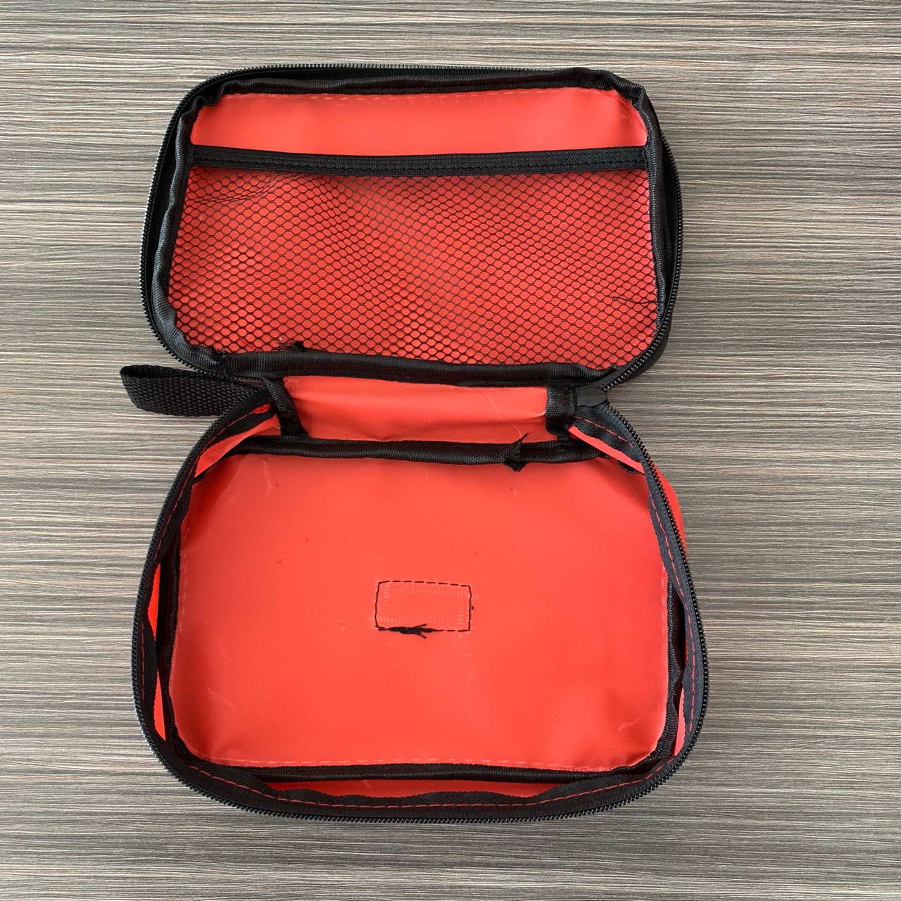 New Oxford cloth first aid kit, life-saving medical, customizable logo, outdoor, car and home emergency kit details Picture