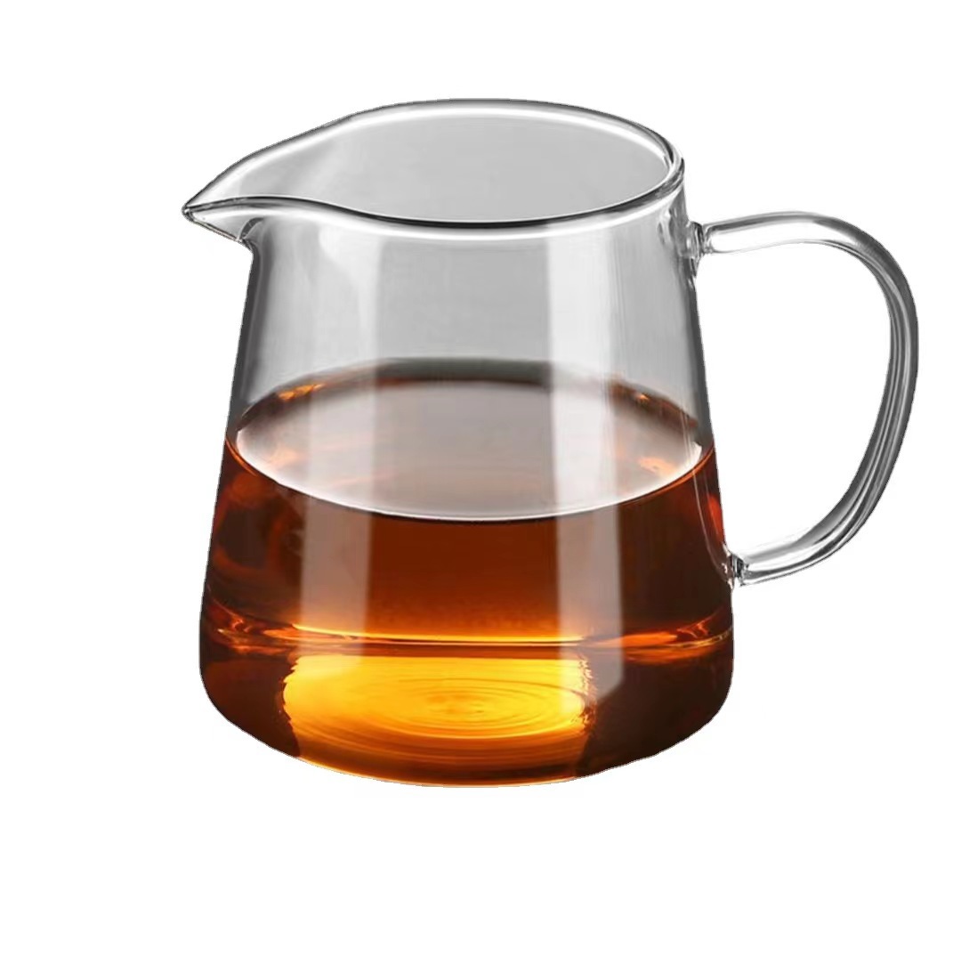 Factory wholesale glass fair cups, square public cups, tea dividers with tea strainers, tea sea, kung fu tea ceremony, straight public cups Item Picture