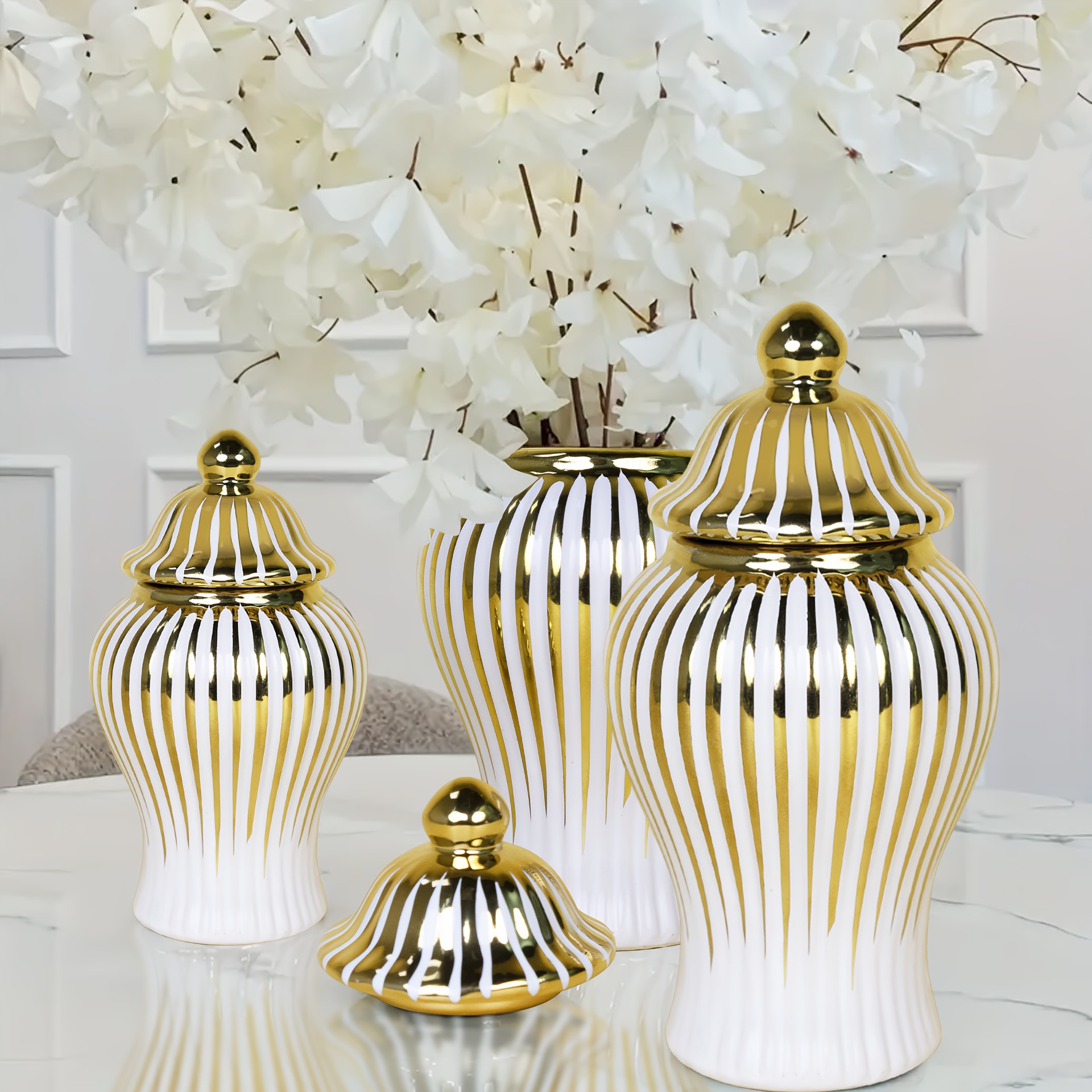 European-style ceramic vase handicrafts and ornaments, home rose gilded vase, living room decoration, golden striped ceramic jar