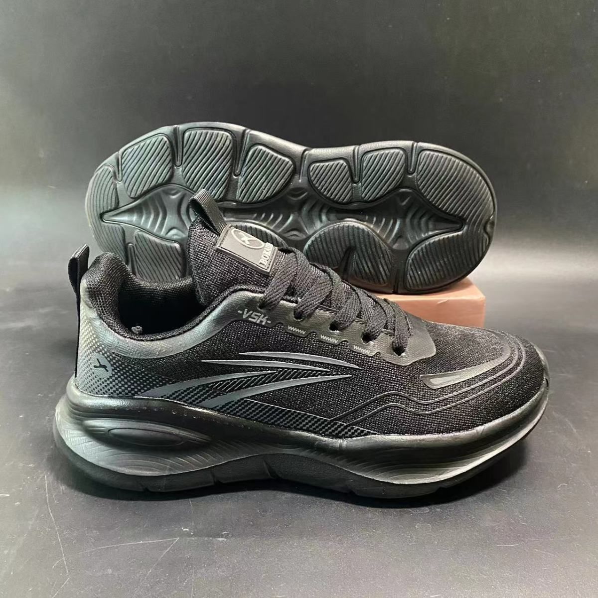Shoes/特步/Yeezy/Fial运动鞋子/鞋子男夏季休闲白底实物图