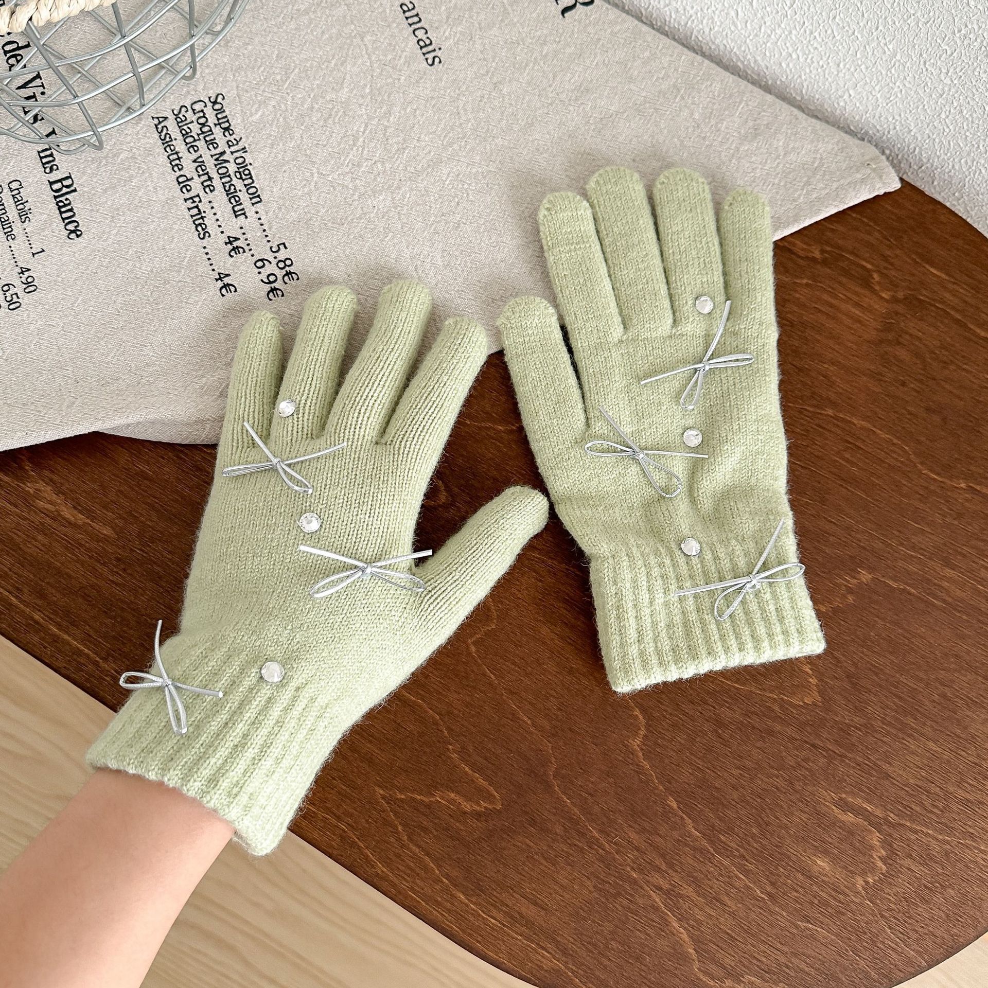 Ins-style touch screen split-finger knitted gloves for women to keep warm in autumn and winter, and sweet gloves for students to commute and ride while keeping warm Specification image