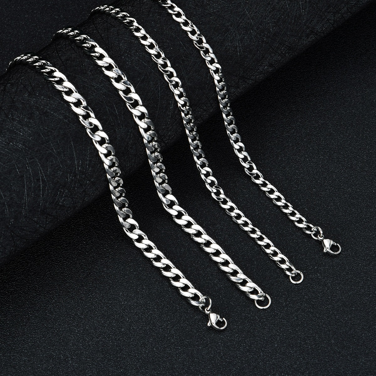 Factory direct sales of simple stainless steel ground chain hiphop necklaces, street hip-hop titanium steel trendy accessories, NK chain wholesale details Picture