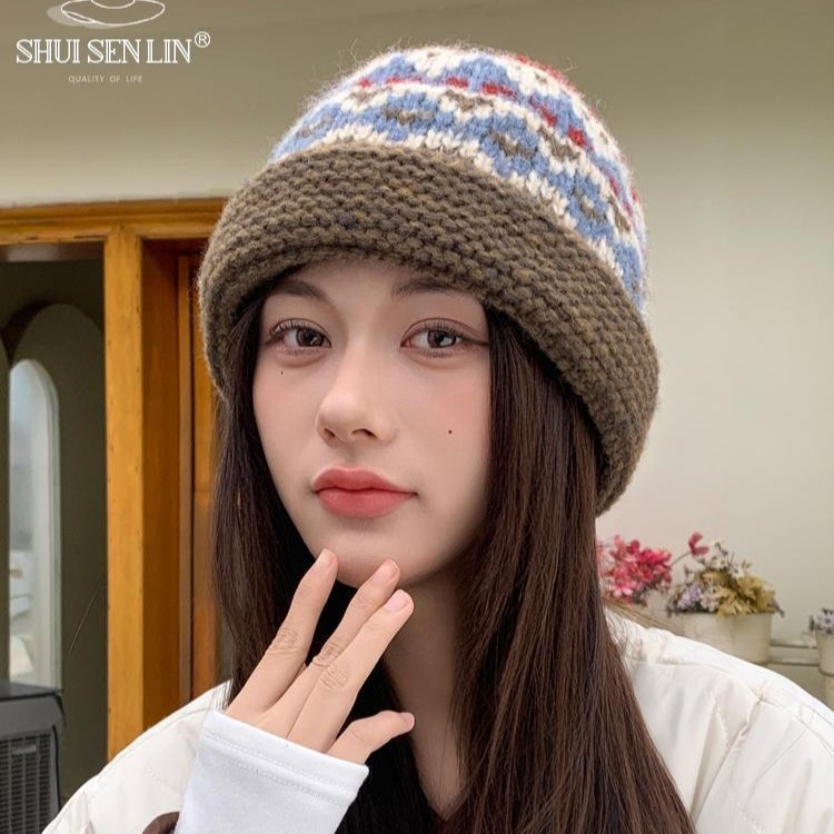 Knitted woolen cap for women's autumn and winter 2025 new style, retro jacquard, versatile and warm basin cap, face-enhancing small ear-protecting fisherman's cap Application Scenario