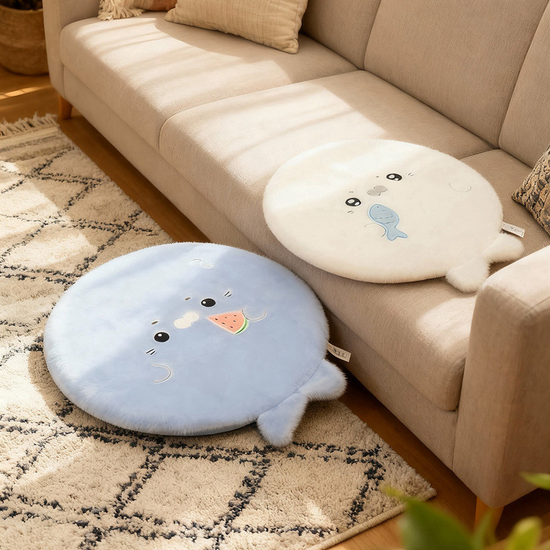 Original Chan Baby Seal memory foam seat cushion, cartoon plush cushion, office sitting chair cushion, farting cushion Application Scenario