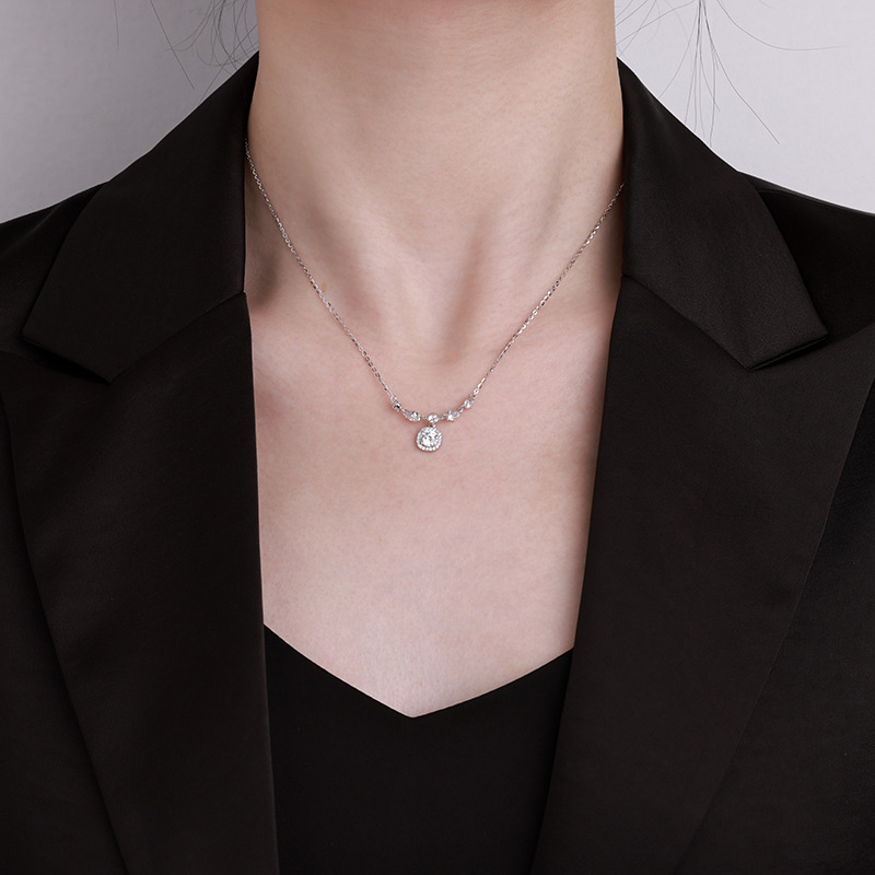 卓恒甄选s925纯银五星连珠吊坠莫桑石项链小众设计感清冷风时尚锁骨链