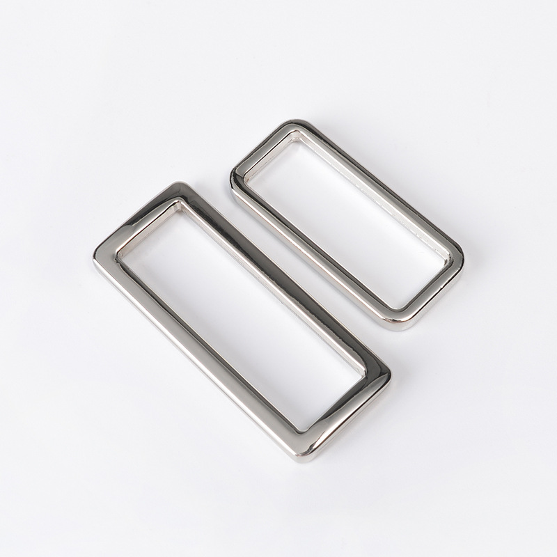 Handbag alloy square buckle shoulder strap connection mouth buckle adjustable long square buckle clothing bag mouth buckle manufacturer wholesale Application Scenario