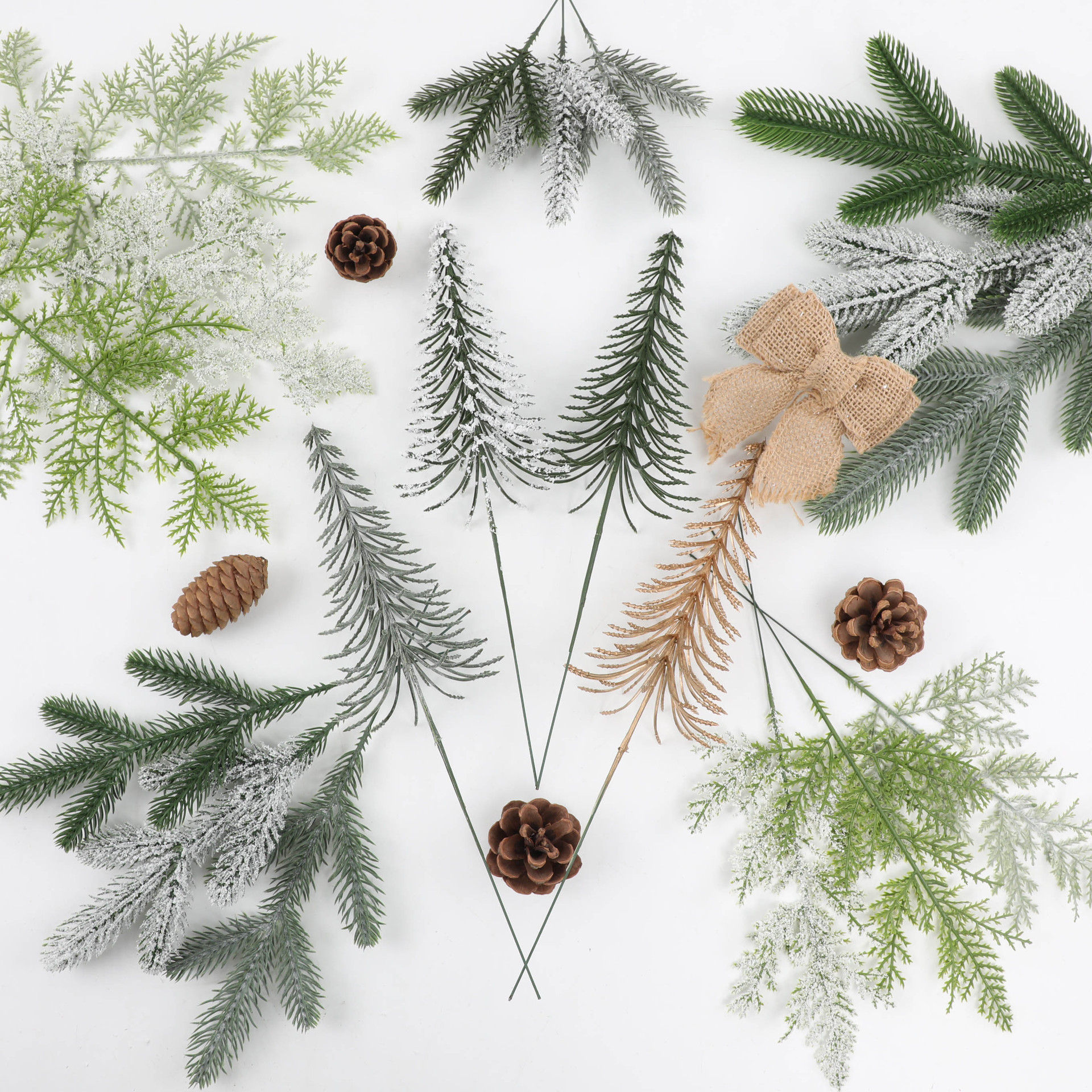 仿真绿植圣诞塑料松针仿真花三叉松枝圣诞树花环配材装饰摆件批发