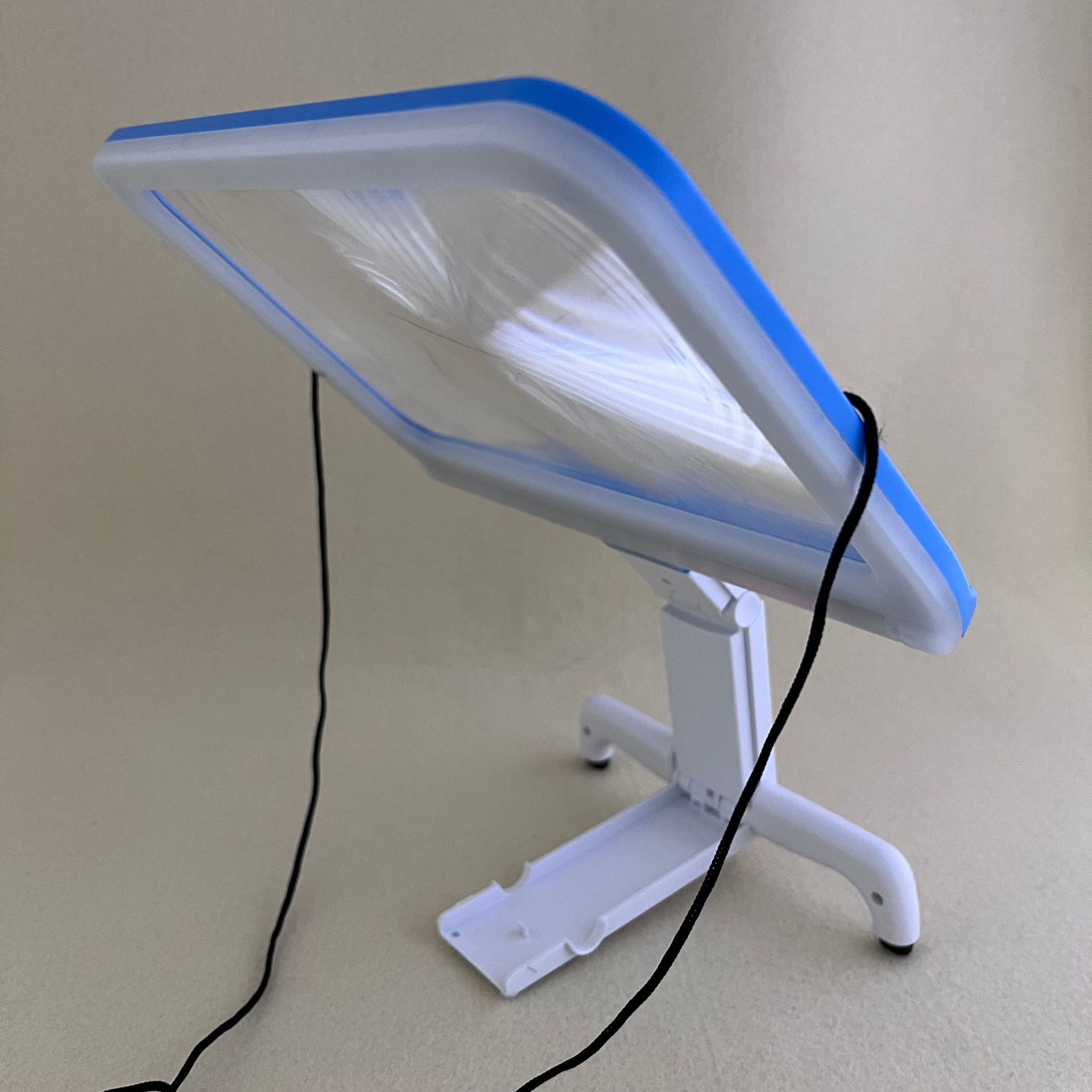 Desktop reading magnifying glass with 48 LED lights, multi-functional elderly gift magnifying glass TH-185115B details Picture