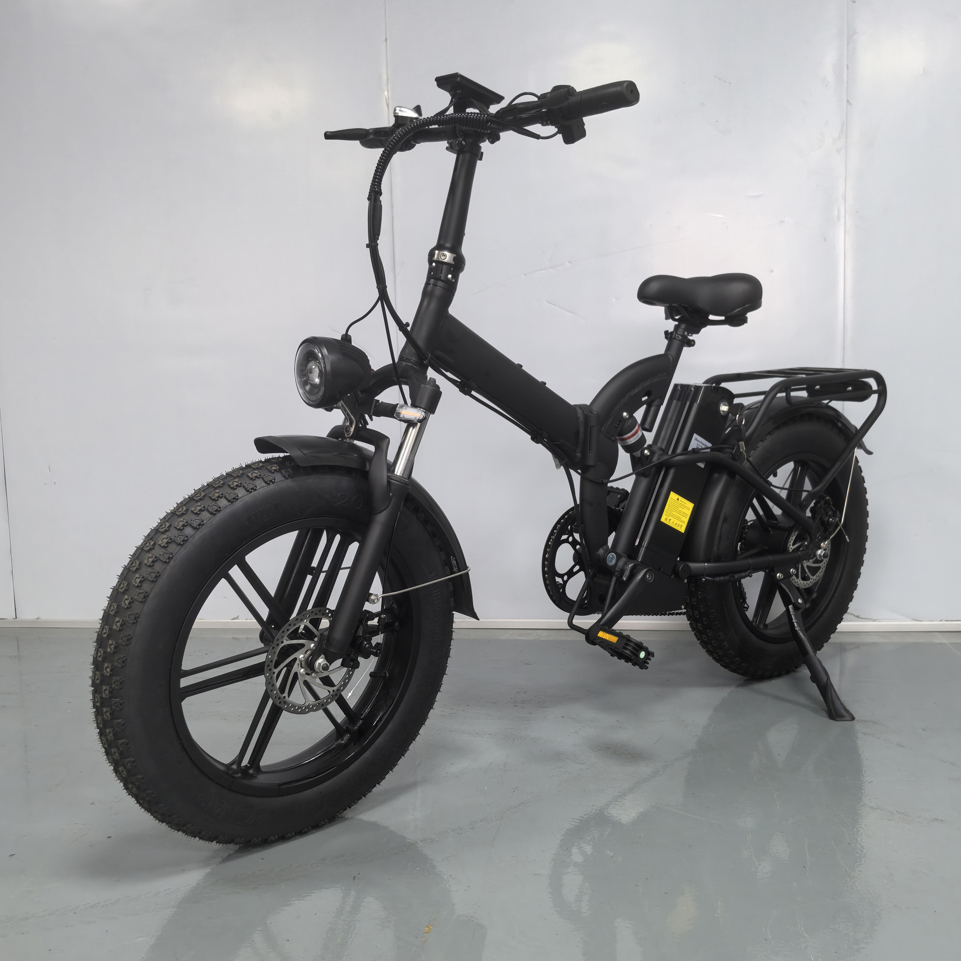 ebike Factory's 20-inch folding snow fat tire electric-assisted bicycle, adult variable-speed snow electric bicycle Application Scenario