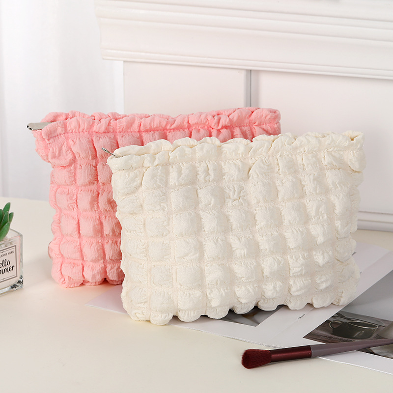 爆款跨境超多花形化妆包泡芙豹纹浮雕等图形女士包可定图形和LOGO