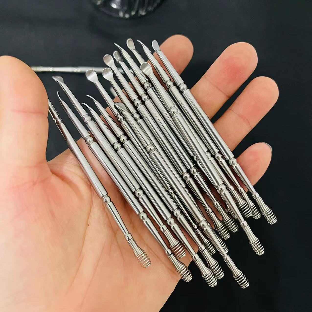 Dual-purpose ear cleaning tool, double-headed ear scorer, ear picking tool, earwax remover, adult and children's earwax remover Specification image