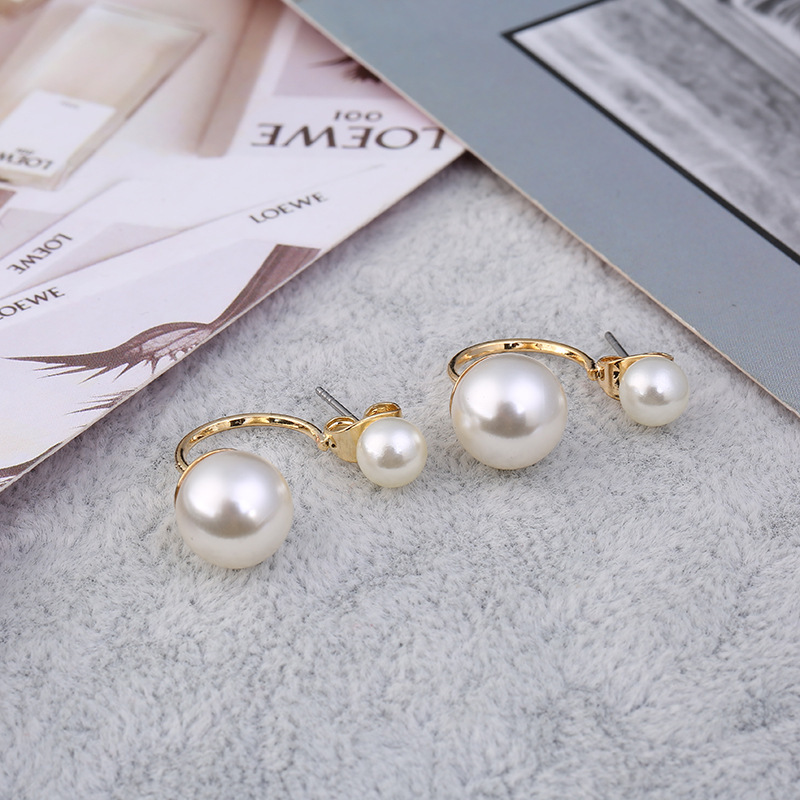 韩国明星首饰双贝珠耳钉珍珠耳环地摊货韩版经典款饰品批发产品图