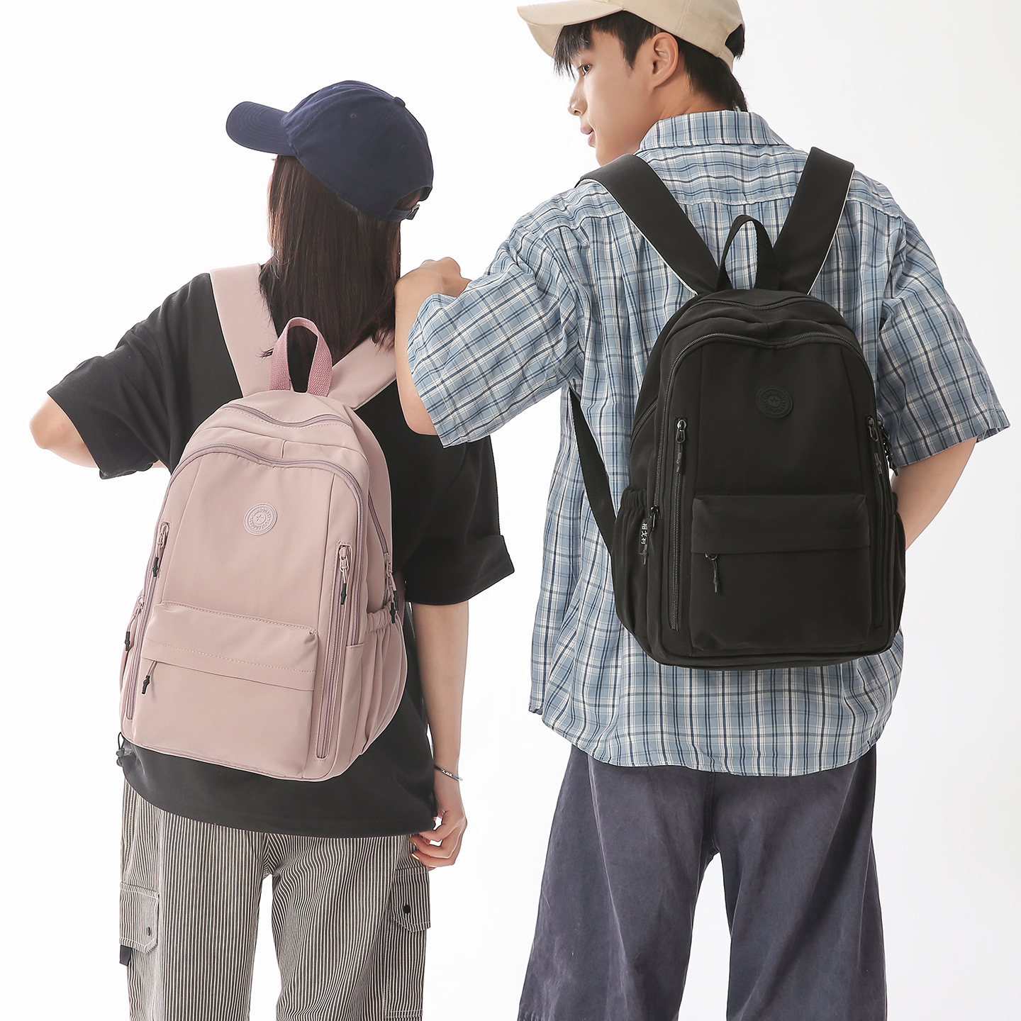 New large-capacity women's backpacks for spring and summer, trendy outdoor travel bags, casual and lightweight schoolbags for junior and senior high school students Application Scenario