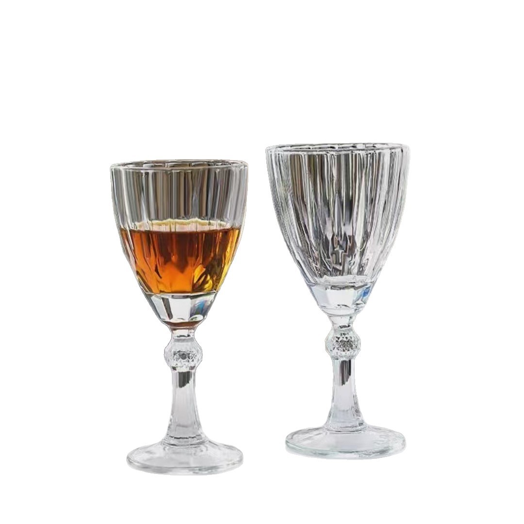 High-footed transparent diamond glass wine glasses, home wine glasses, retro embossed water glasses, red wine glasses, ins crystal Item Picture