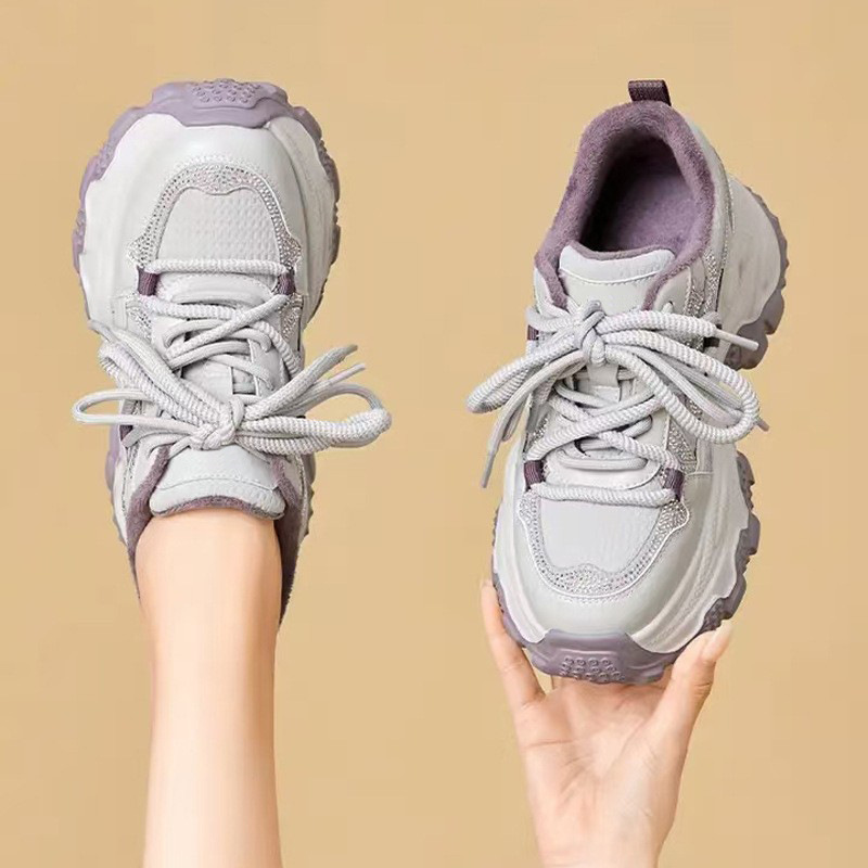 The new 2026 four-season edition of the film-absorbing dad shoes for women is a slim and lightweight sports shoe with a high level of appearance Specification image